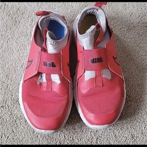 Boys Nike Flex Runner Sz 2